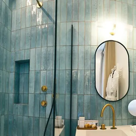 מלון Lorenzo & Restaurant