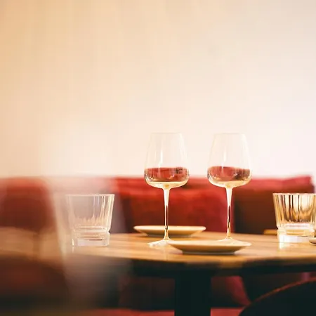 מלון Lorenzo & Restaurant ברסלונט